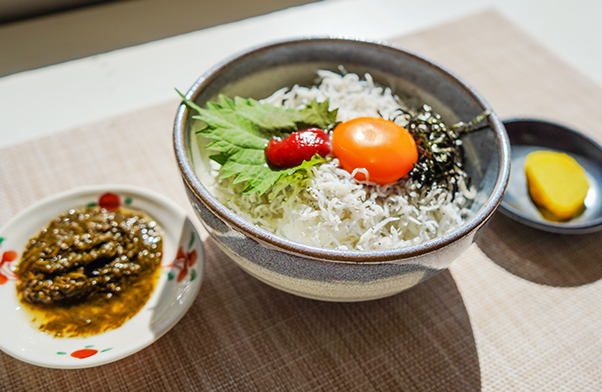 シラス丼のイメージ